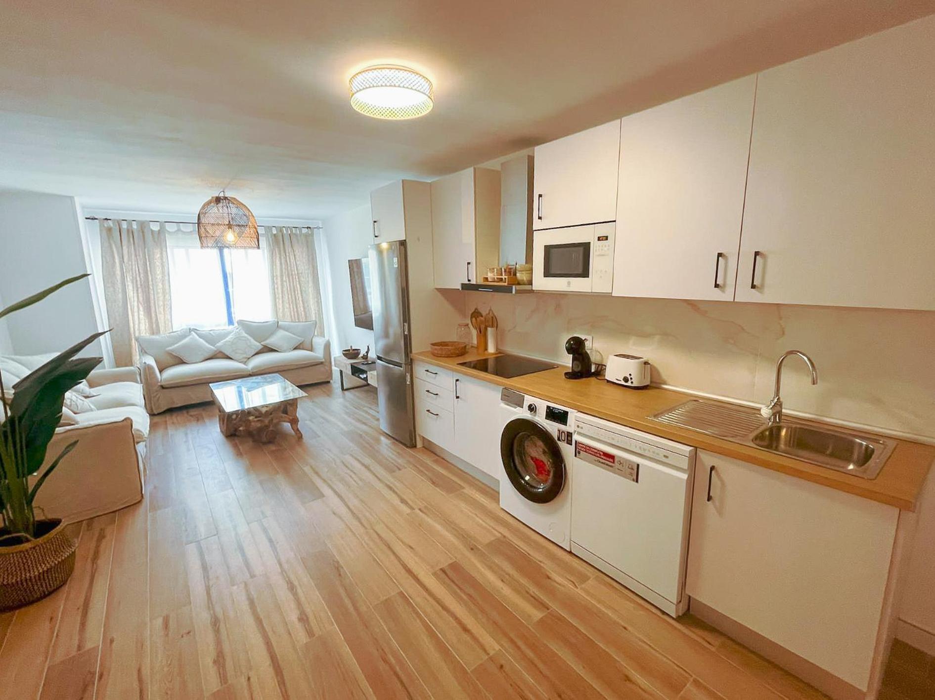Chakra House Fuerteventura - Affordable Rooms In A Cozy Guesthouse Corralejo Kültér fotó